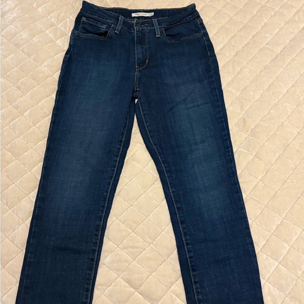 Levi Skinny Jeans Size 28 women’s gently worn